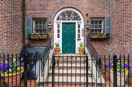 290 North Street exterior, North End, Boston